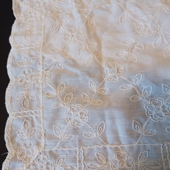 Two Vintage Embroidered Table Runners. One 4' 10" x 12" & One 3' 5" x 12" - Picture 5 of 13